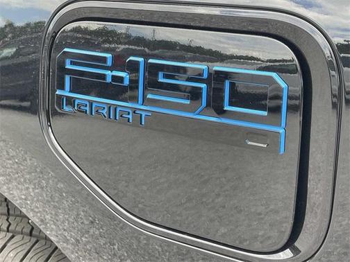 2025 Ford F-150 Lightning LARIAT