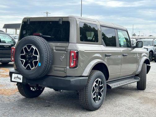 Gray 2026 Ford Bronco Outer Banks