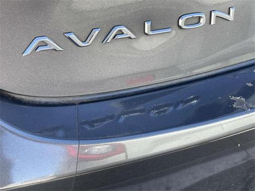 2014 Toyota Avalon XLE