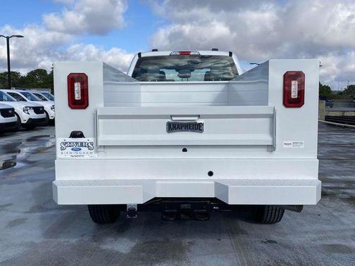 Oxford White 2025 Ford F-250 XLT
