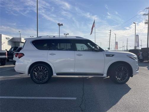 2024 INFINITI QX80 SENSORY