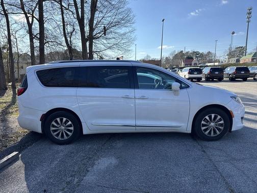 2019 Chrysler Pacifica Touring-L