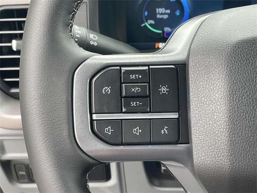 2025 Ford F-150 Lightning XLT
