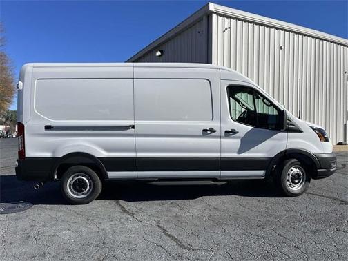 2026 Ford Transit-250 148 WB Medium Roof Cargo