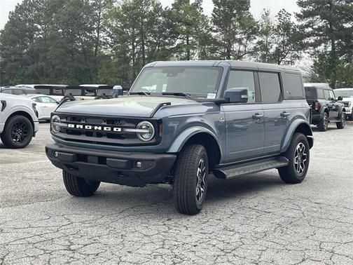 2025 Ford Bronco Outer Banks
