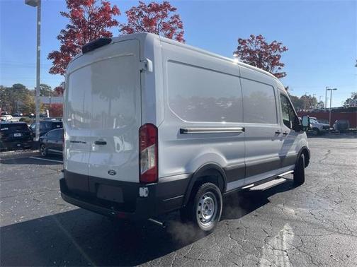 2026 Ford Transit-250 148 WB Medium Roof Cargo