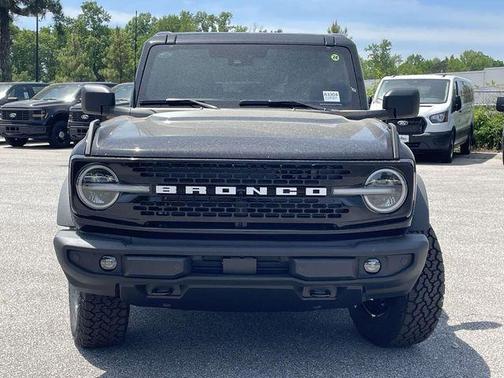 Shadow Black 2026 Ford Bronco Outer Banks