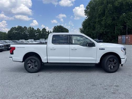 2025 Ford F-150 Lightning Flash