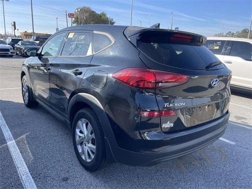 2021 Hyundai TUCSON SE