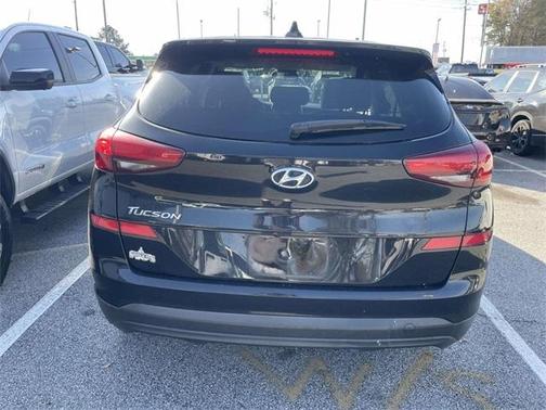 2021 Hyundai TUCSON SE