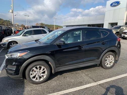 2021 Hyundai TUCSON SE