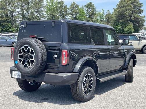 Shadow Black 2026 Ford Bronco Outer Banks