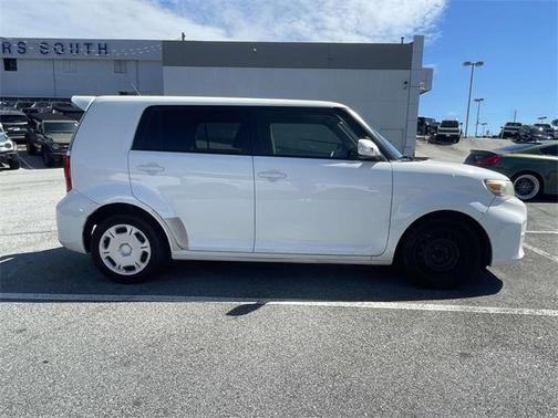 2013 Scion xB Base