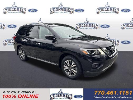 2017 Nissan Pathfinder SV