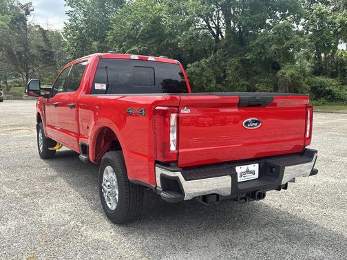 Race Red 2026 Ford F-250 XLT