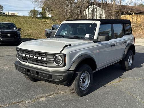Avalanche 2026 Ford Bronco Base