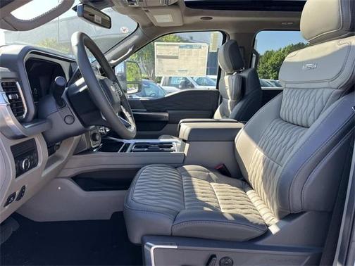 2025 Ford F-250 Platinum