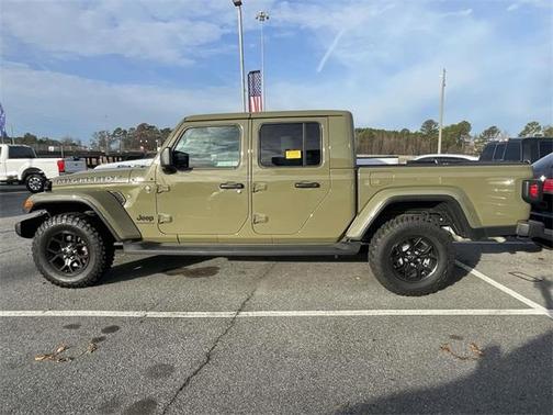 2025 Jeep Gladiator Sport