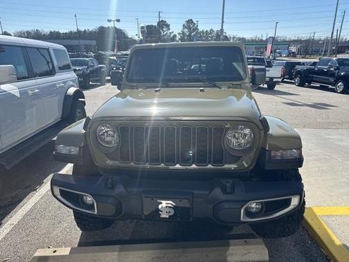 2025 Jeep Gladiator Sport