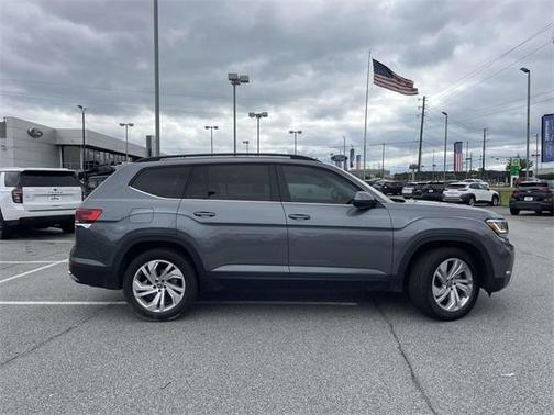 2022 Volkswagen Atlas 3.6L SE w/Technology