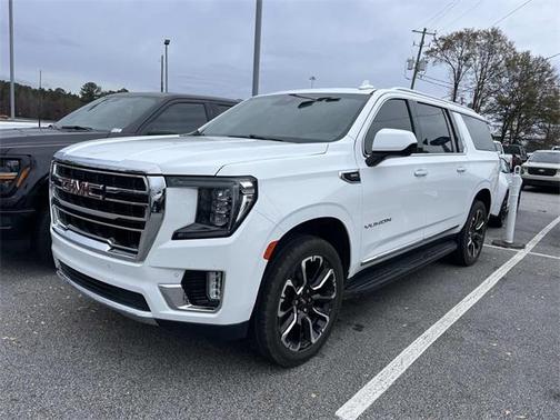 2023 GMC Yukon XL SLT