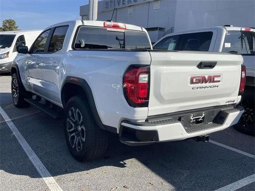 2023 GMC Canyon AT4