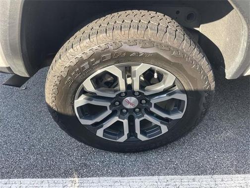 2023 GMC Canyon AT4