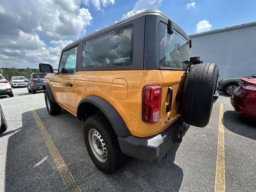 Orange Metallic 2022 Ford Bronco Base