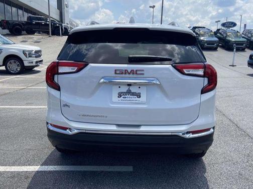 White Frost Tri-Coat 2023 GMC Terrain SLT