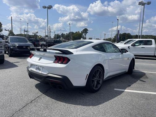2025 Ford Mustang Dark Horse