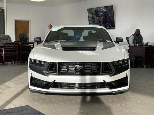 2025 Ford Mustang Dark Horse