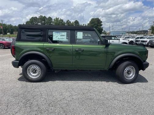 2025 Ford Bronco Base