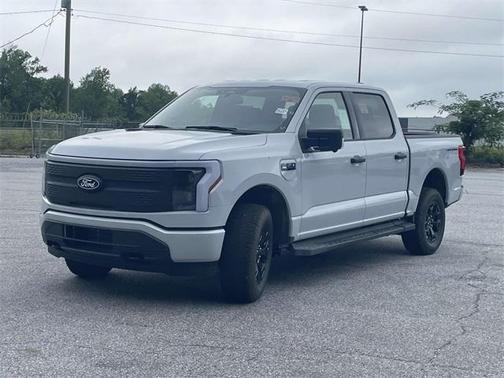 2025 Ford F-150 Lightning XLT