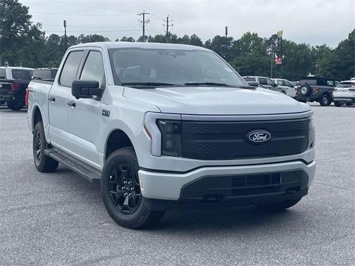 2025 Ford F-150 Lightning XLT