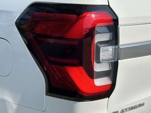 White Metallic 2023 Ford Expedition Platinum