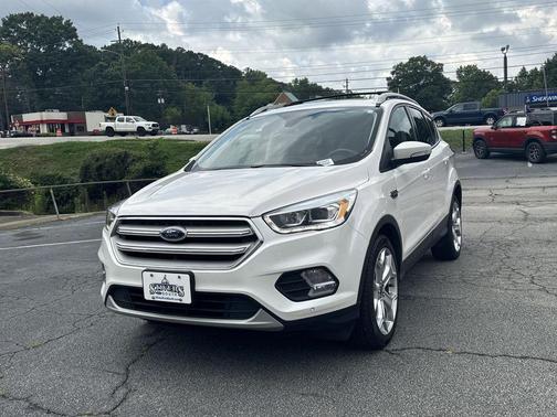 White Platinum Clearcoat Metallic 2018 Ford Escape Titanium