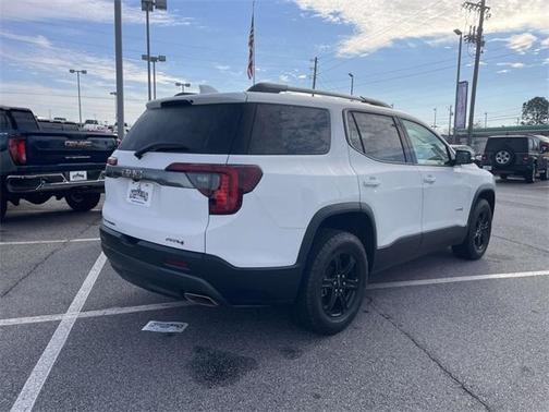 2023 GMC Acadia AT4