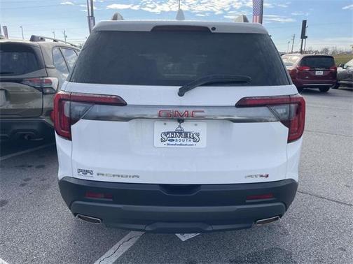 2023 GMC Acadia AT4
