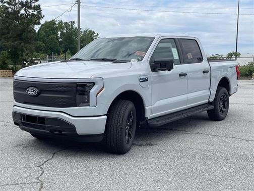 2025 Ford F-150 Lightning XLT
