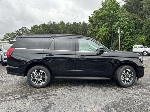 Black Metallic 2026 Ford Expedition Active