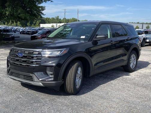 Black Metallic 2026 Ford Explorer Active