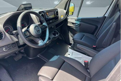 2025 Mercedes-Benz Sprinter 2500 Standard Roof