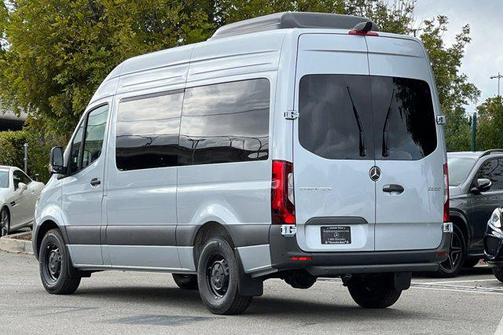 2025 Mercedes-Benz Sprinter 2500 Standard Roof