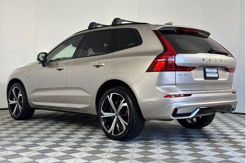 2025 Volvo XC60 Plug-In Hybrid T8 Ultra