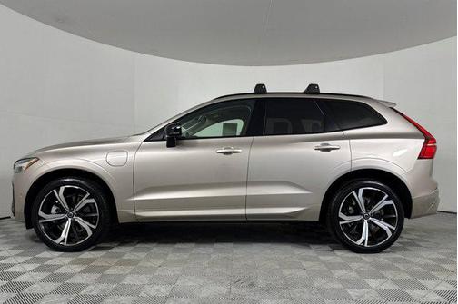 2025 Volvo XC60 Plug-In Hybrid T8 Ultra