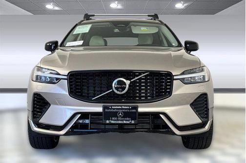 2025 Volvo XC60 Plug-In Hybrid T8 Ultra