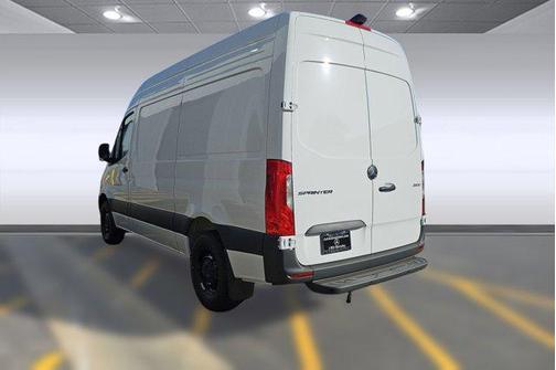 2025 Mercedes-Benz Sprinter 2500 Standard Roof