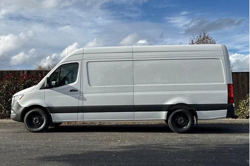 2026 Mercedes-Benz Sprinter 2500 High Roof
