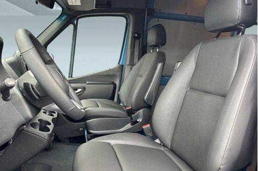 2025 Mercedes-Benz Sprinter 2500 Standard Roof