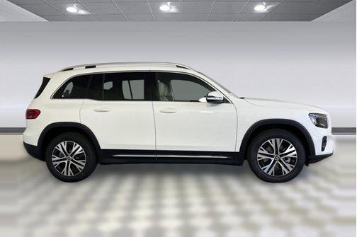 Polar White 2026 Mercedes-Benz GLB 250 Base